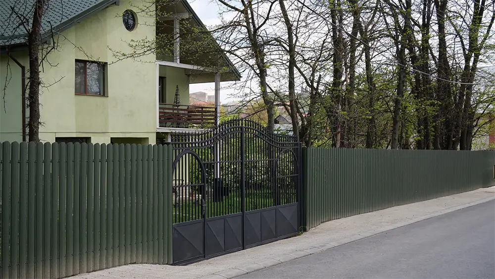 y118 vertical, finisaj Briliant, culoare verde – RAL 6020